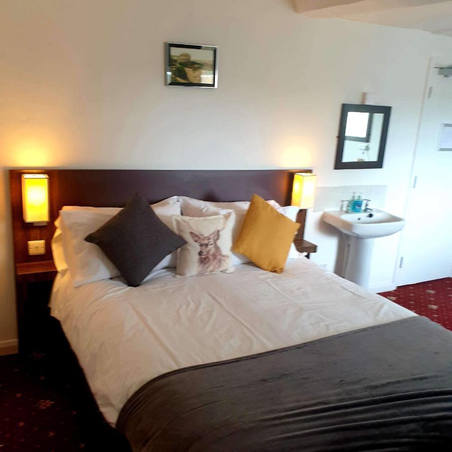 Poacher's Barn Hotel